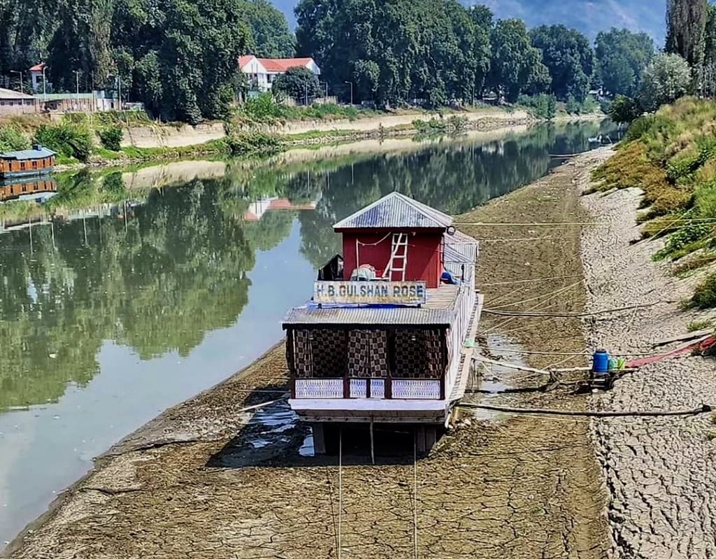 Jhelum Water Levels Dip Sharply Amid Prolonged Dry Spell in Kashmir
