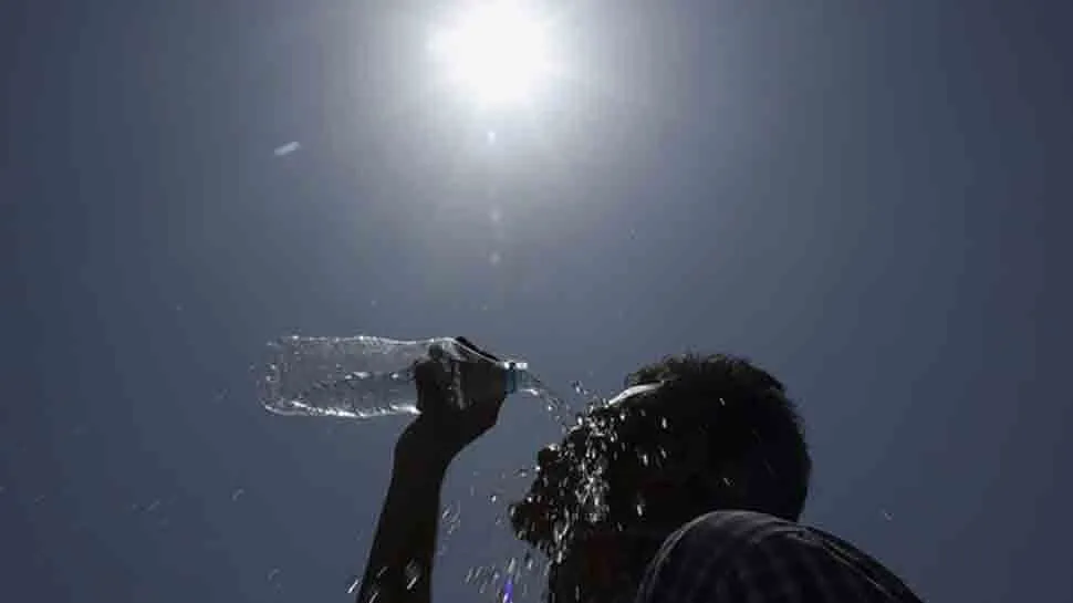 MeT predicts hot, humid weather today