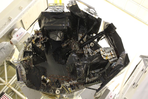 ESA Science & Technology - Euclid's optical and infrared instruments integrated in spacecraft