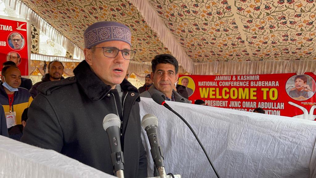 Omar Abdullah Felicitates Golfers, Highlights Tourism Revival Efforts