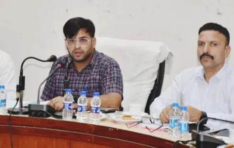 Admin gears up to tackle gastroenteritis in Rajouri hamlet