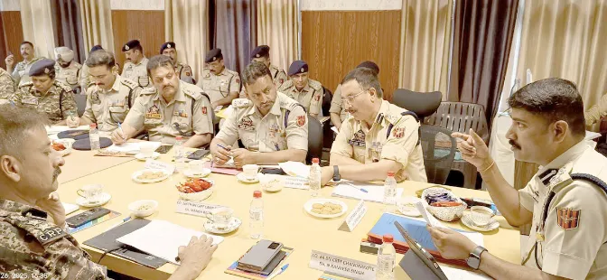 DIG Doda-Kishtwar-Ramban range chairs security review meeting at Ramban