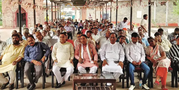BJP leaders listen to PM Modi’s ‘Mann Ki Baat’ at 6,000 booths across J&K