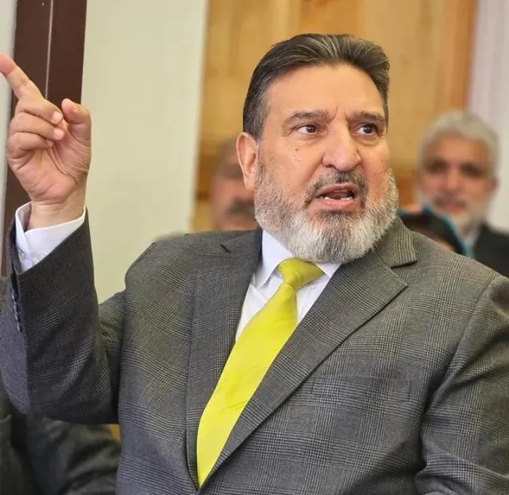 Altaf Bukhari urges medical attention for ailing ex-JeI chief