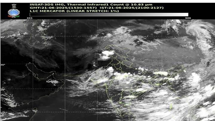 Nowcast update J&K at 2200hrs :
