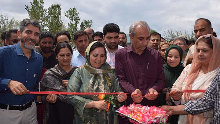 Sakeena Itoo lays foundation stone of main building, administrative block of GDC Chadoora