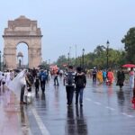 دہلی-این سی آر میں بارش سے موسم ہوا خوشگوار، لوگوں کو گرمی سے ملی راحت