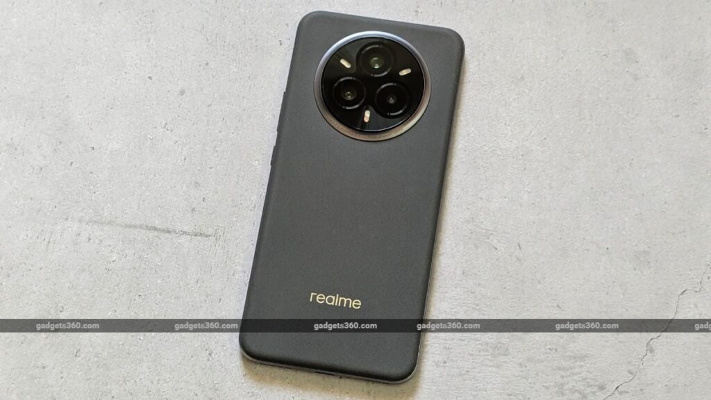 Realme 15 Series Launch Timeline Leaked; Lite Variant Surfaces Online
