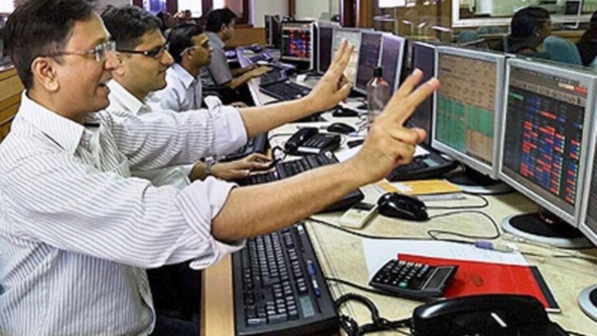बिजनेस अपडेट देने के बाद भागा सराकरी स्टॉक, रिटेल निवेशकों ने बढ़ा दी हिस्सेदारी; शेयर 170 रुपये के करीब