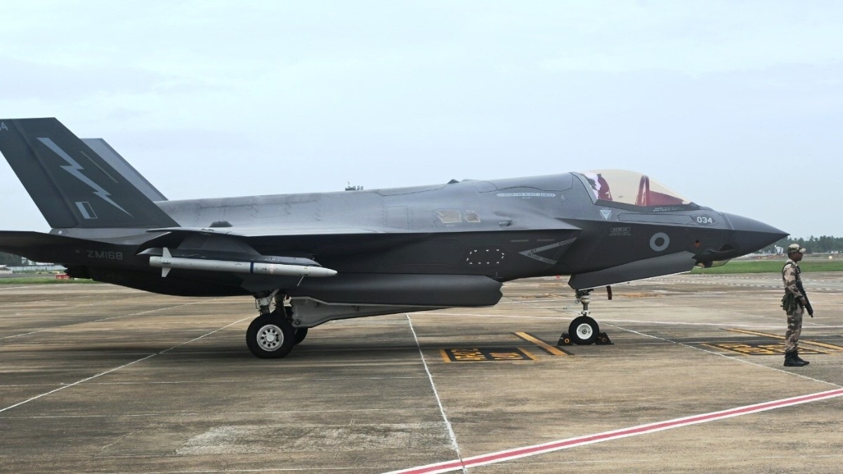 Stranded Royal Navy F 35 to be relocated, British carrier to arrive in Tiruvananthapuram