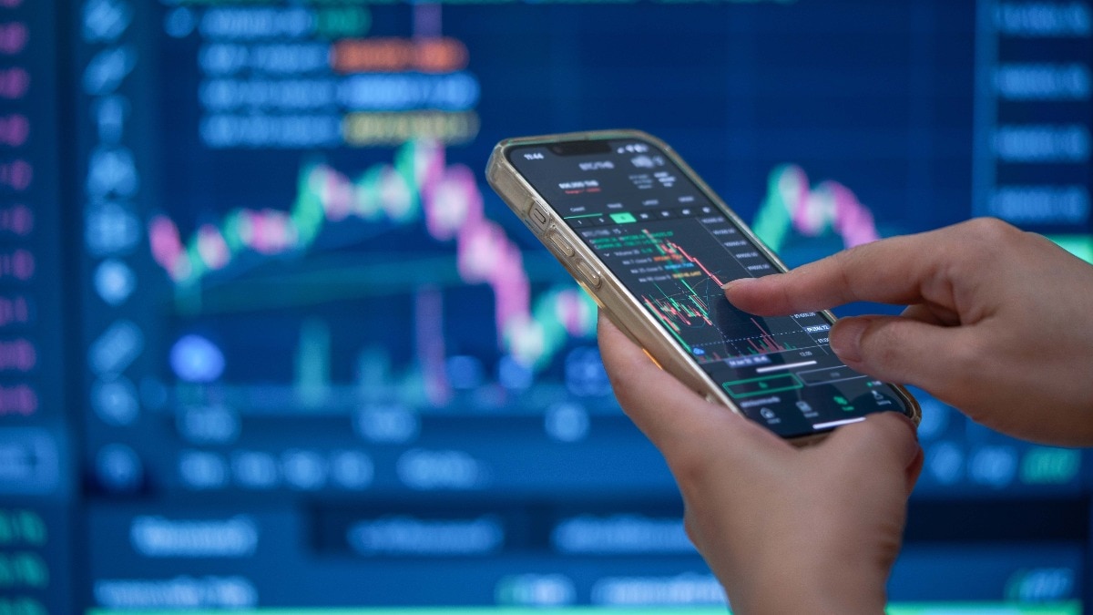 Hold Bharat Electronics, YES Bank shares; sell Trent stock, suggests Arihant Capital