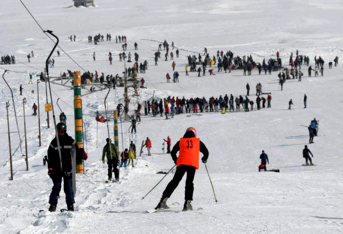 Tourism Surge Sparks Environmental Concerns in Off-Beat Kashmir Spots