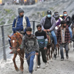 6,400 pilgrims leave Jammu base camp for Kashmir