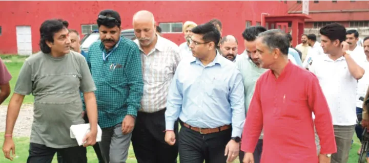 DC visits Poonch town, reviews necessary arrangements