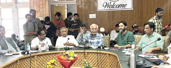 Asking questions, demanding answers strengthens citizen-Govt relationship: Tarigami