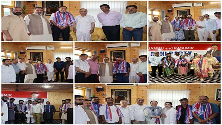 Renowned academic G M Bhat, prominent socio-political figures, and activists Join Apni Party