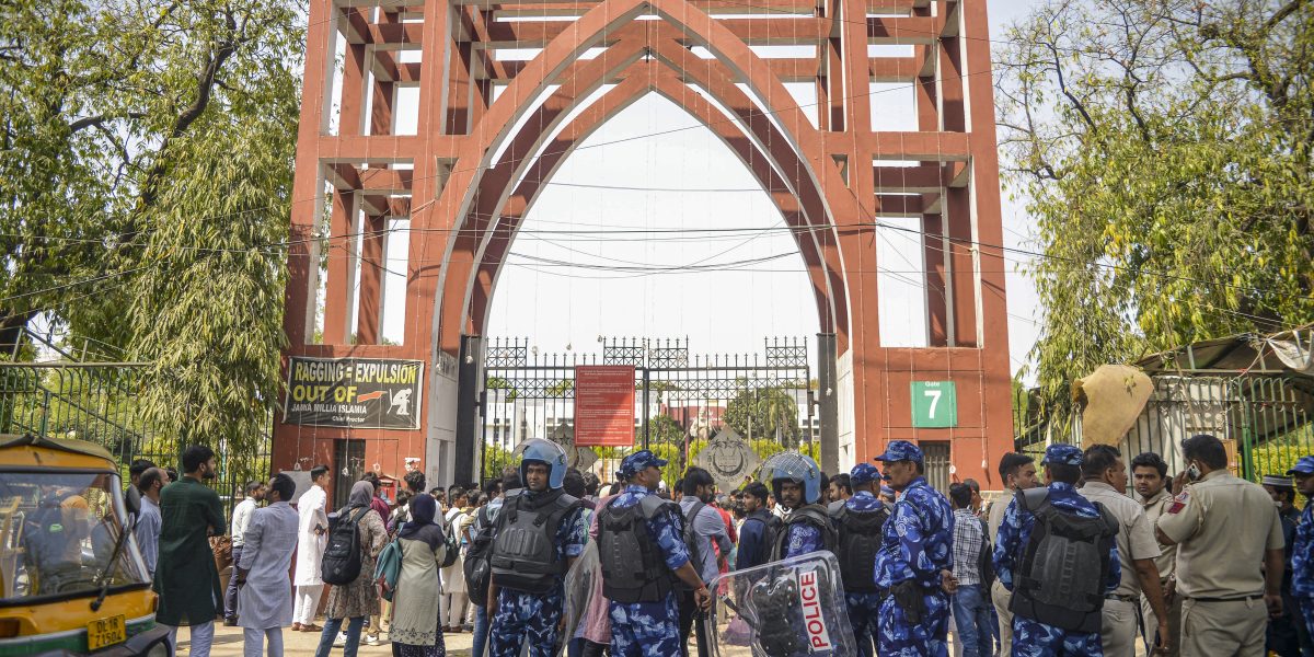 جامعہ ملیہ اسلامیہ میں طالبعلموں پر کارروائی، جھڑپ اور کیمپس بین کے واقعات میں اضافہ: رپورٹ