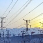 بجلی کی نجکاری کے خلاف ہزاروں ملازمین سراپا احتجاج، حکومت کو غیر معینہ ہڑتال کا انتباہ