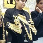 سونا 97 ہزار سے متجاوز، چاندی 1.07 لاکھ روپے فی کلو کے قریب