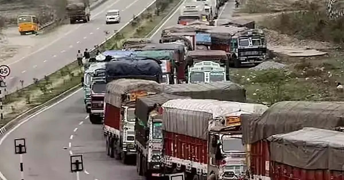 مہاراشٹر میں 2 لاکھ ٹرکوں کی غیر معینہ ہڑتال، ای-چالان اور ہراسانی کے خلاف احتجاج