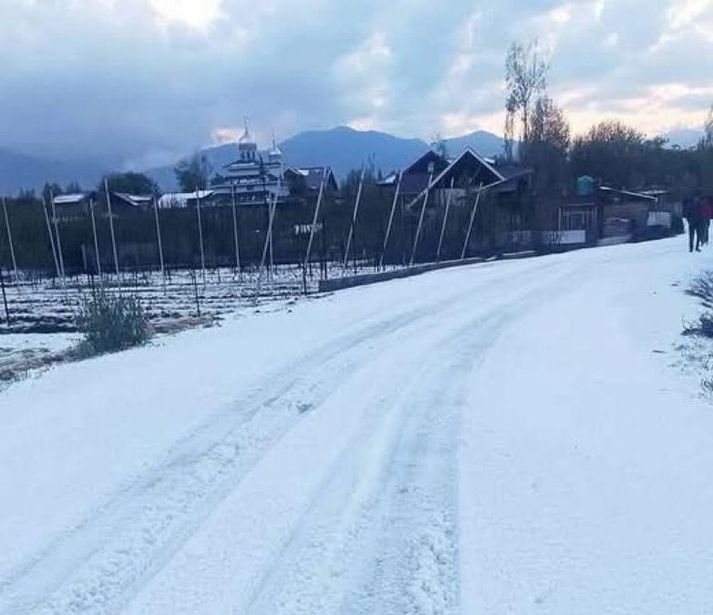 Hailstorm hits Baramulla hard, fruit growers report over 90 percent crop loss